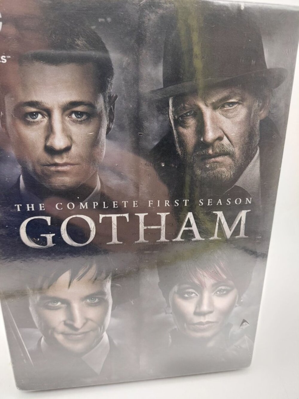 Gotham Complete First 1st Season 1 DVD New Sealed